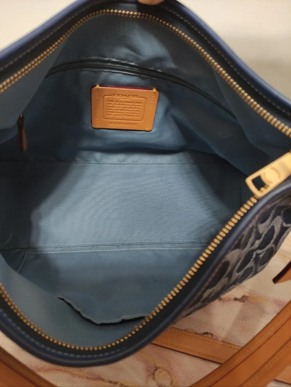 Coach CY702 Laurel Shoulder Bag in Signature Denim - Picture 11 of 16